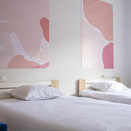 Mint Hotel Πρίζρεν Δωμάτιο φωτογραφία