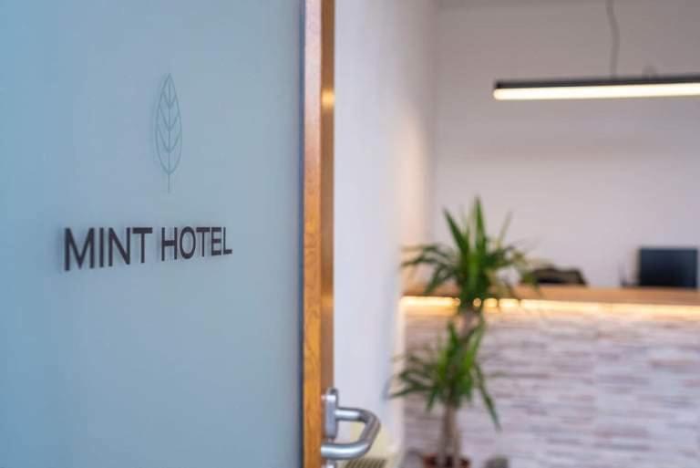 Mint Hotel Πρίζρεν Εξωτερικό φωτογραφία